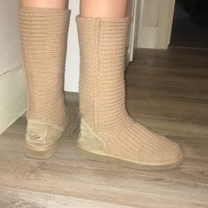 Knitted UGG boots